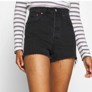 Levi’s rib cage short size 24